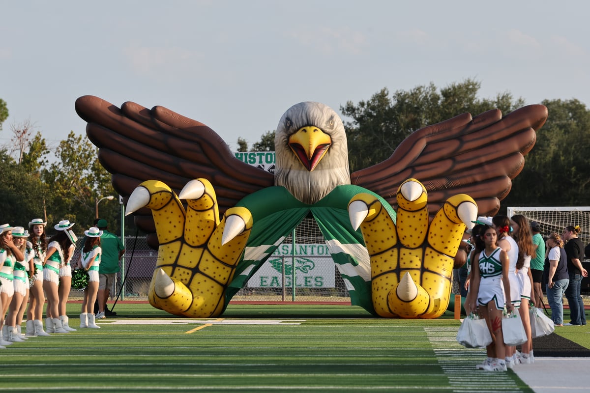 PE vs Jourdanton - Football