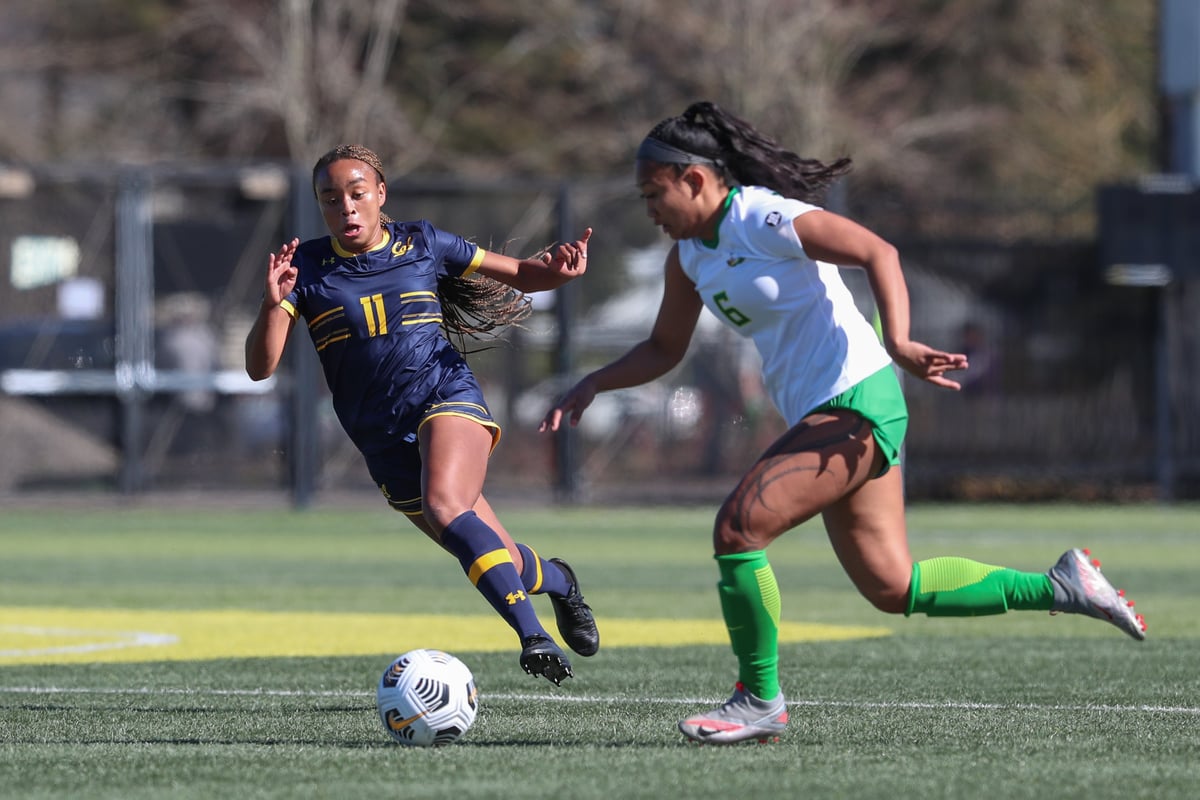 2021-02-28 WSOC: Cal Women's Soccer vs Oregon (Al Sermeno)