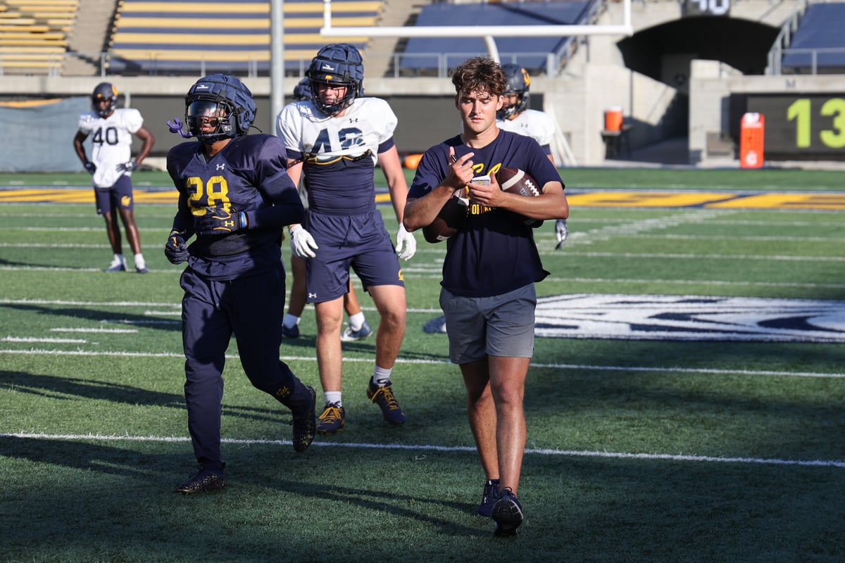 2022-08-26 FB: Cal Football Practice (Al Sermeno)