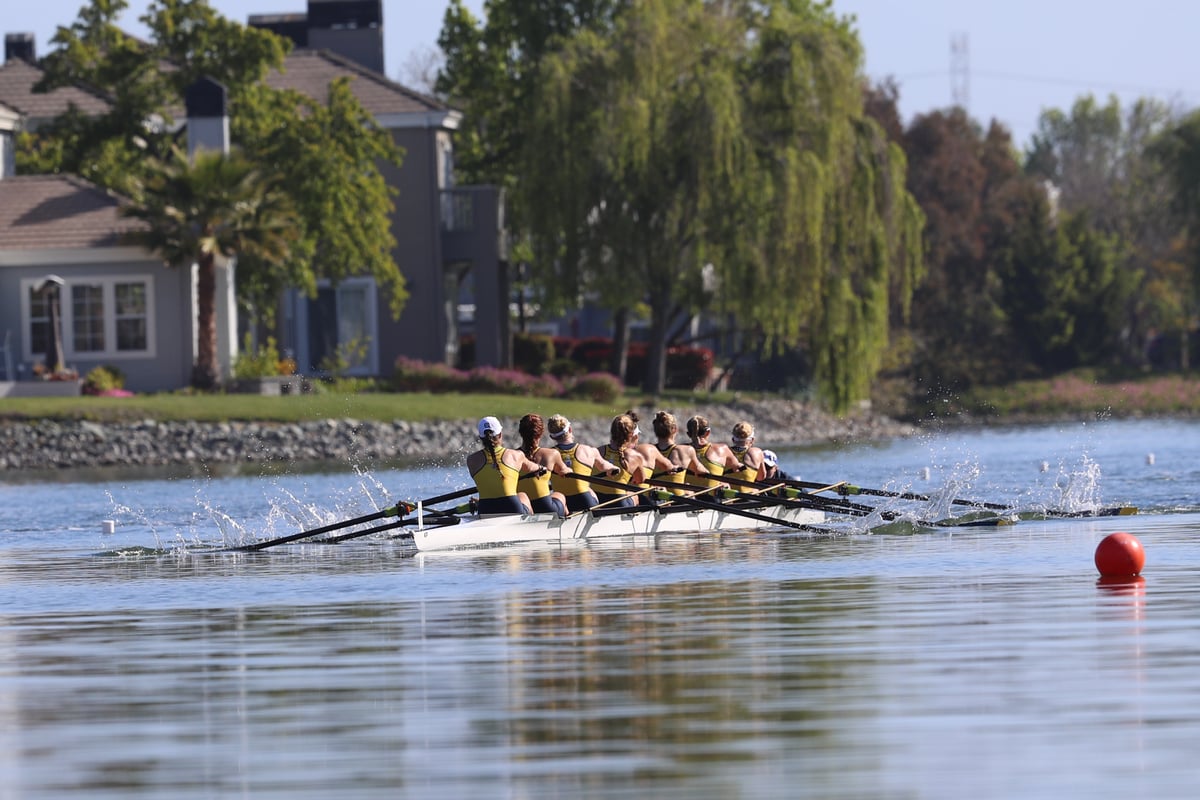 2018-04-21 WROW: Cal Women's Rowing vs Washington (Al Sermeno)