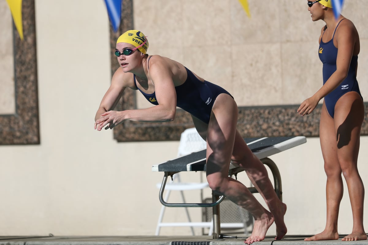 2016-12-21 WSWIM: Cal Women's Swimming vs SJSU (Al Sermeno)