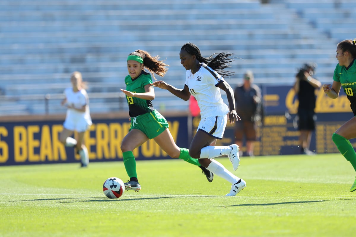 2017-10-22 WSOC: Cal Women's Soccer vs Oregon State (Al Sermeno)