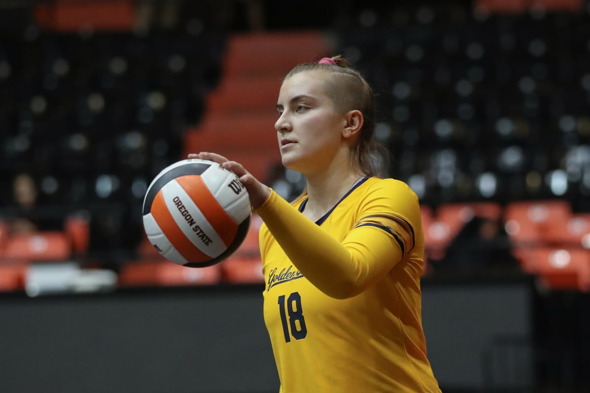 2017-10-06 VB: Cal Volleyball vs Oregon State (Al Sermeno)