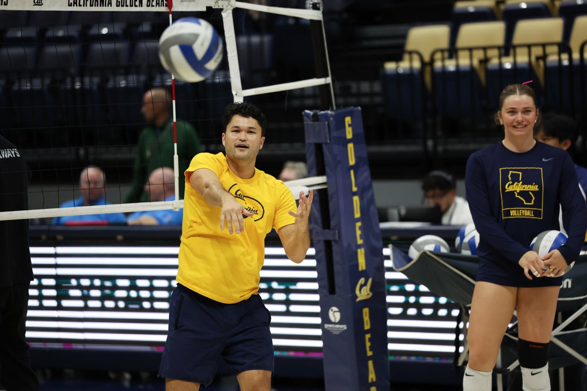 VB: Cal Volleyball vs Louisville